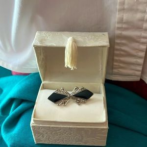 🌻3 for$15🌻 Black and gold pin. Great gift for the holidays!